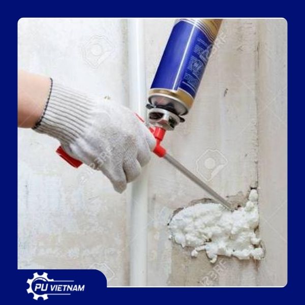 Chai xịt bọt xốp Foam PU cách nhiệt, chống cháy